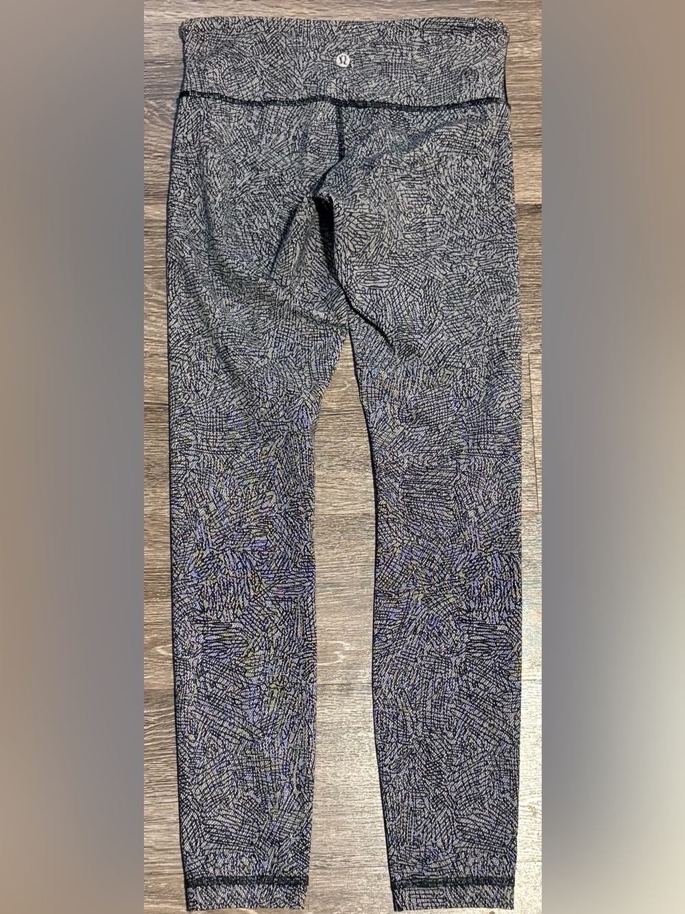 Lululemon Women’s Wunder Under Pant III in the print Line Up White Black size 4